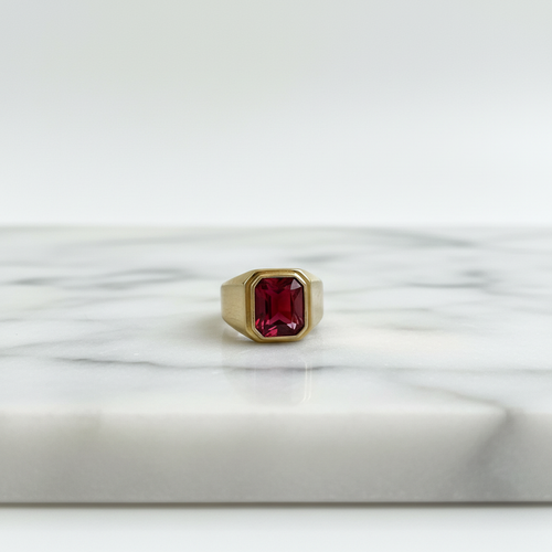 Anello sigillo oro pietra rossa